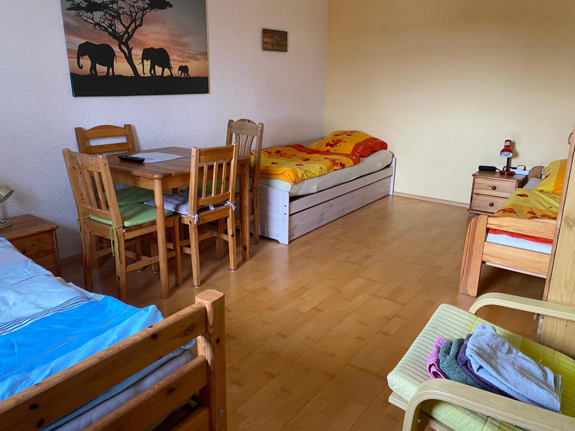 Ferienzimmer Oelhaf Zimmer In Gelb Self Check-In Mit Key-Tresore Wilhelmsdorf  Exterior foto