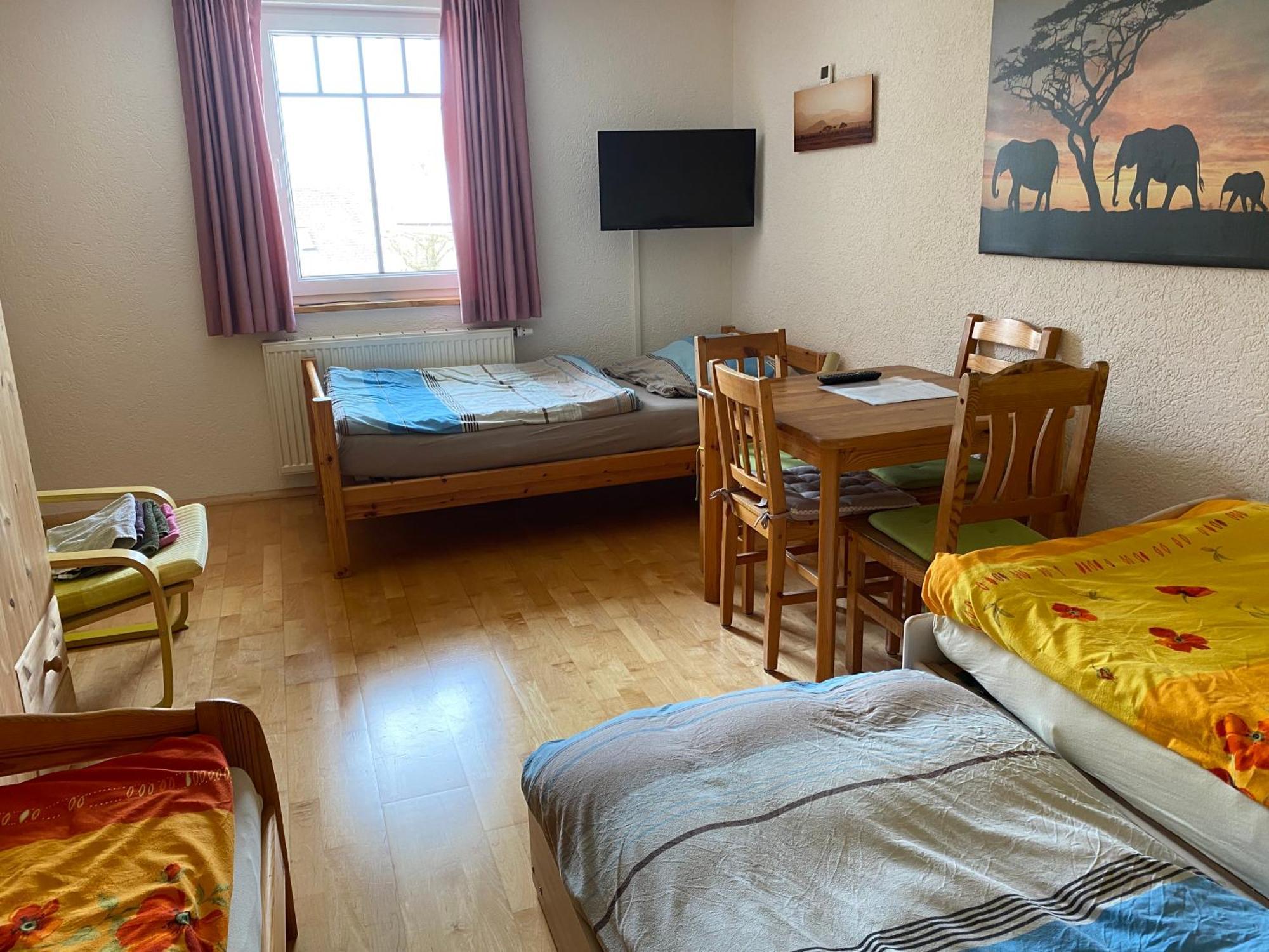 Ferienzimmer Oelhaf Zimmer In Gelb Self Check-In Mit Key-Tresore Wilhelmsdorf  Exterior foto