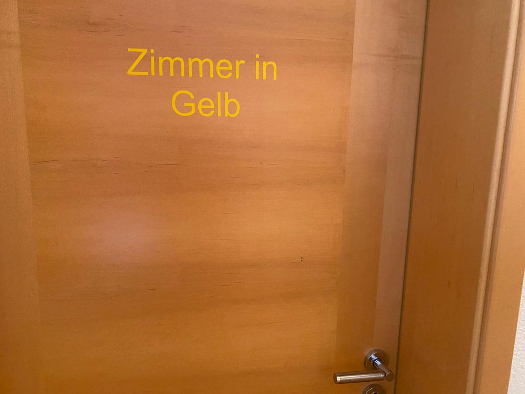 Ferienzimmer Oelhaf Zimmer In Gelb Self Check-In Mit Key-Tresore Wilhelmsdorf  Exterior foto